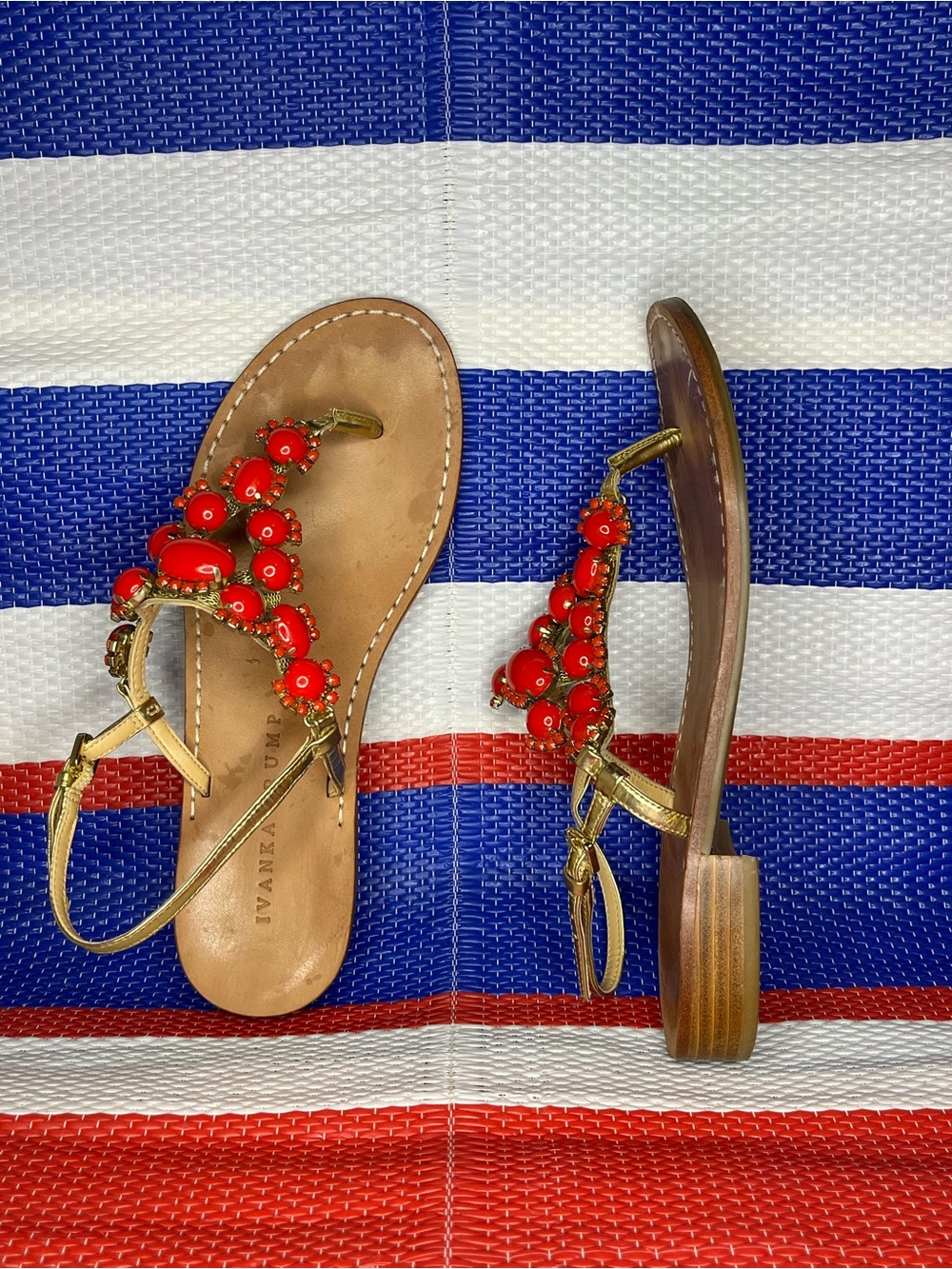 Ivanka Trump Coral Jewel Flat Thong Sandals Women’s Size 8 Summer Sandals - Picture 9 of 9